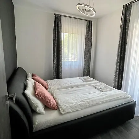 Republic5 Apartament Siófok